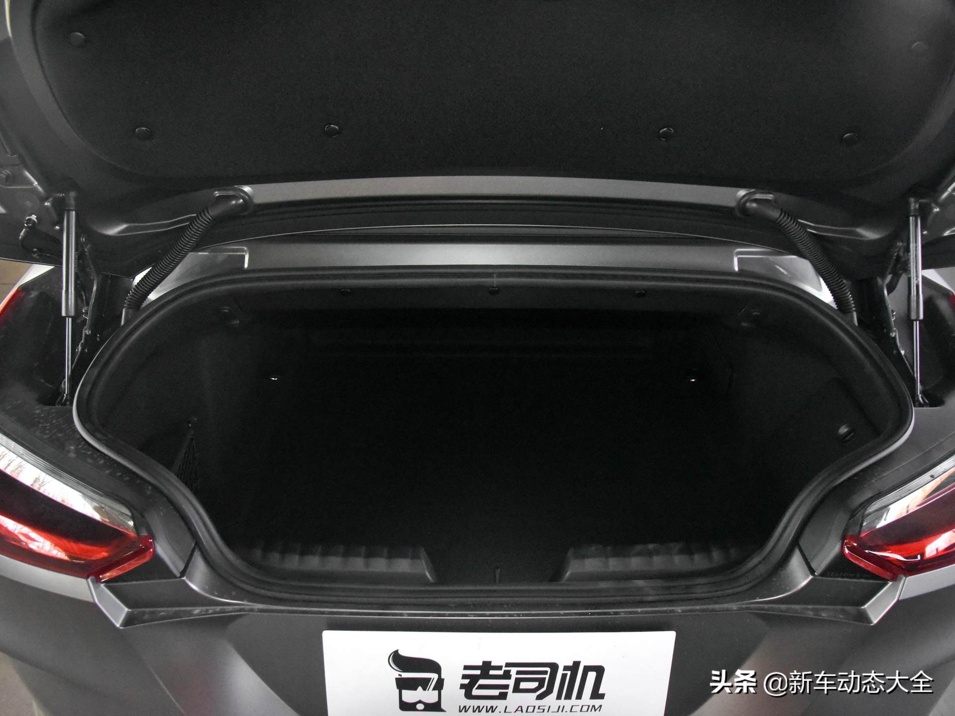 进口灵活小跑车，8AT很好开，价格不贵能敞篷，带你看宝马Z4
