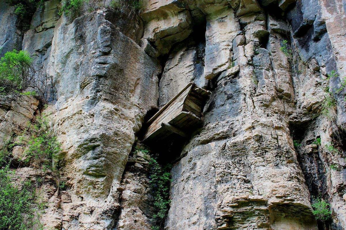 武夷山悬棺,武夷山悬棺图片