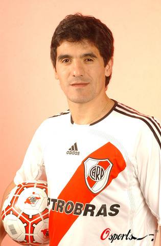 范德萨有参加南非世界杯吗(奥特加:头顶范德萨,脚踩风火轮,三次戒酒