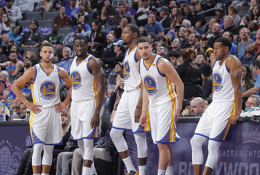 金州勇士在2019-2020赛季以及2020-2021赛季连续两个赛季无缘nba
