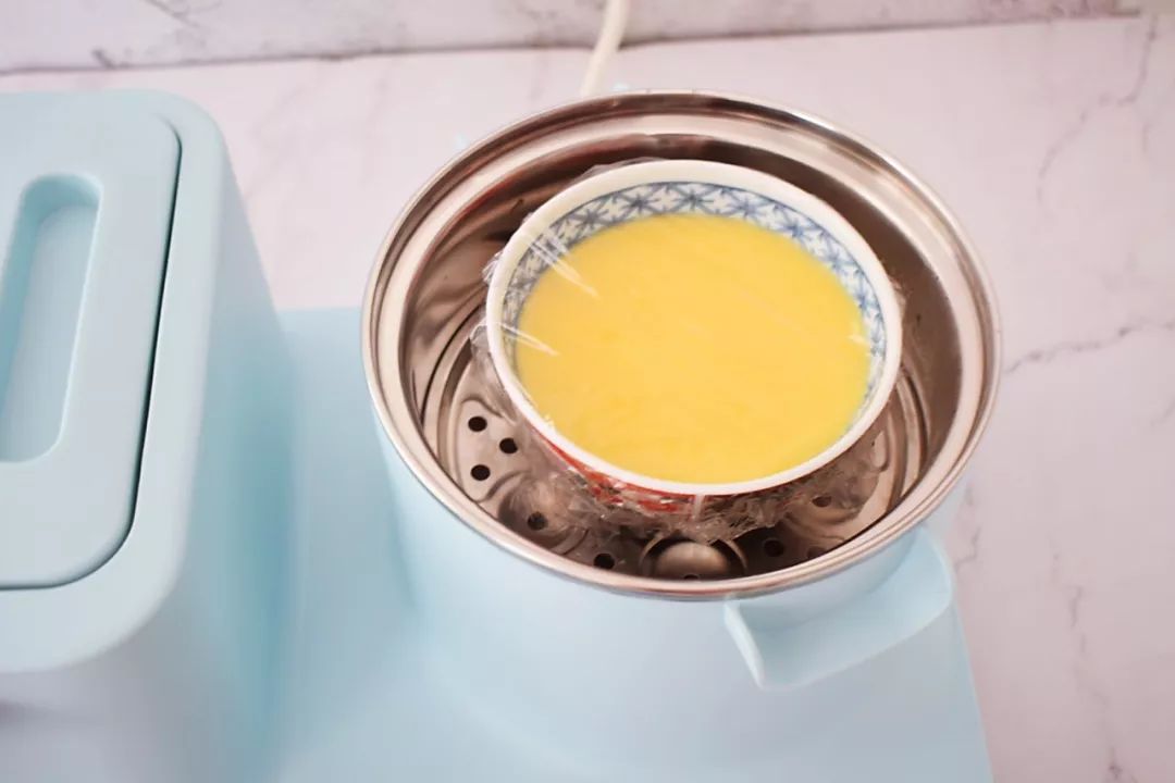 蒸鸡蛋羹要蒸几分钟(3步蒸出完美的鸡蛋羹，光滑如镜，比果冻都嫩)