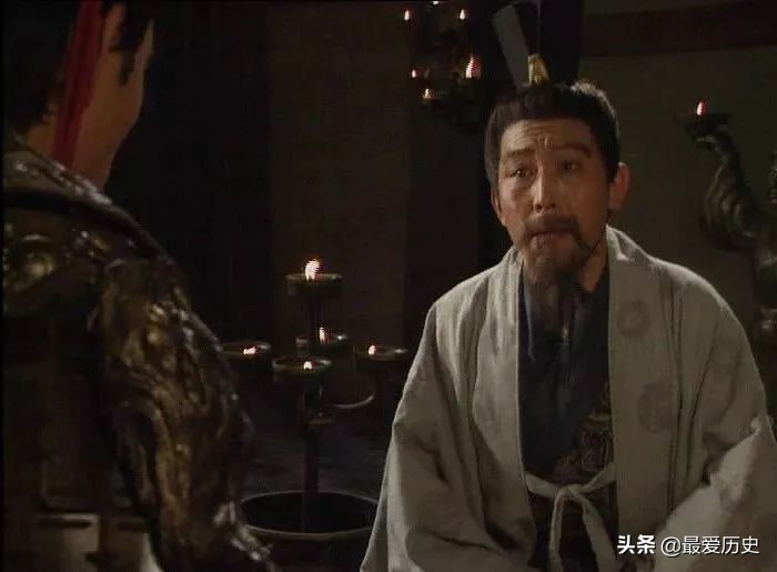 这条恶龙，开启了400年乱世