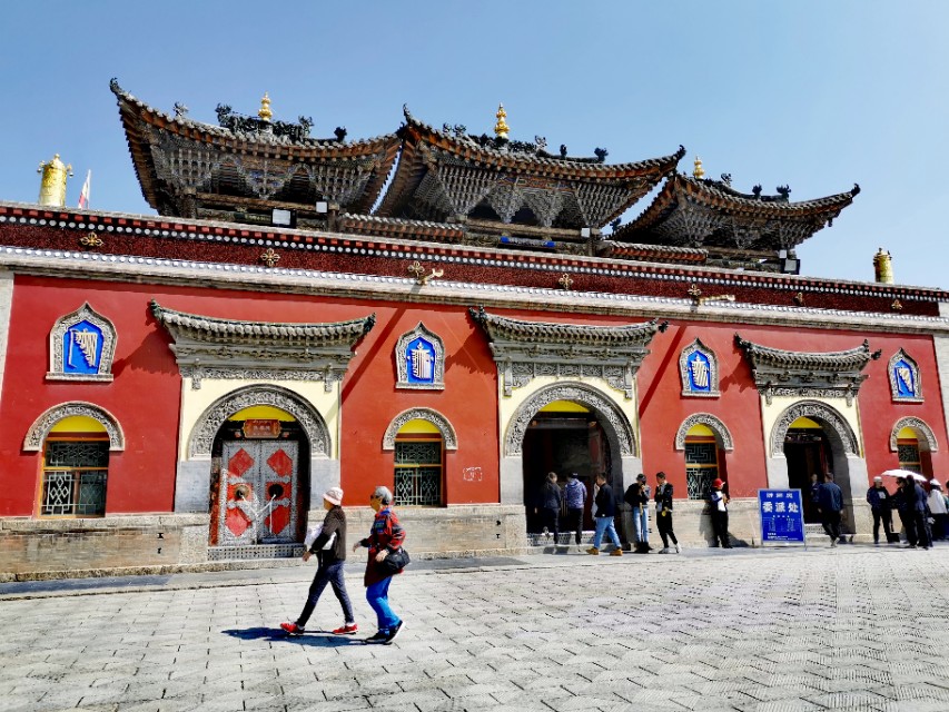 我给你点不一样的攻略,喇嘛教圣地青海 塔尔寺