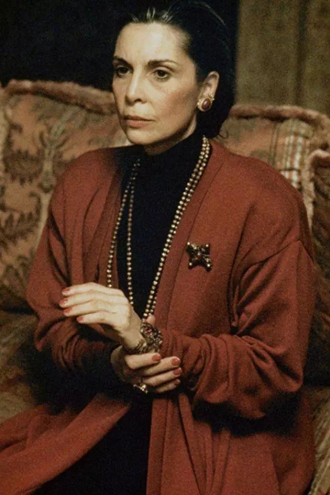 柯里昂家族最后的女性都是极具力道的,不论是回归家族的康妮,还是一直