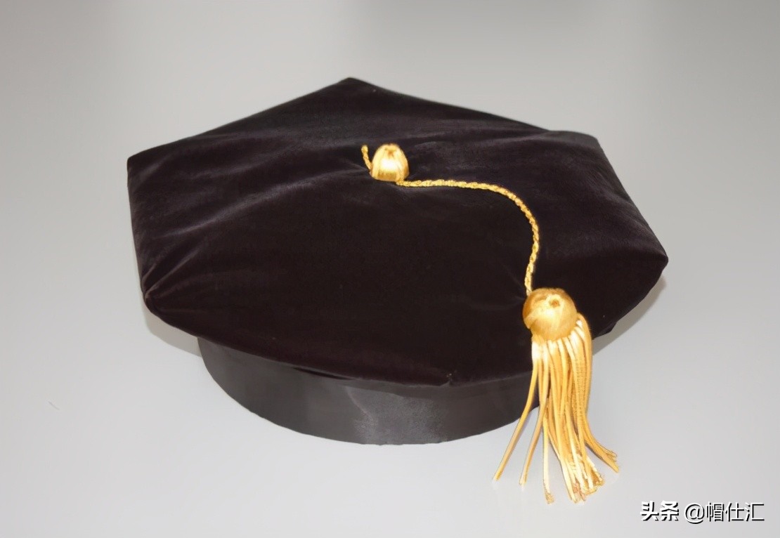 当代大学生人人都想要的一顶帽子，却极少有人知道它的来历