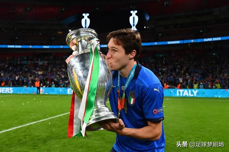 2006意大利夺冠阵容（意大利时隔15年再夺国际大赛冠军，这批夺冠成员15年前身在何方？）