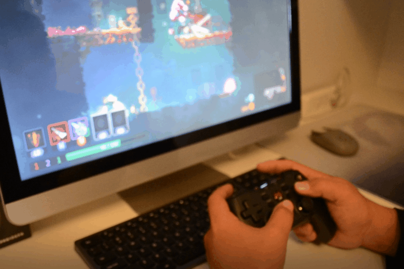 尽情尽兴打游戏 北通蝙蝠4游戏手柄试玩 最好的娱乐时光