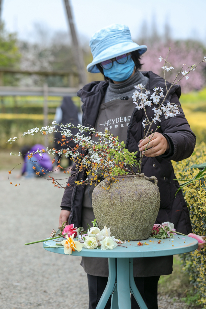 种花12年，她为女儿打造2000平“童话世界”，137万人跟她看春天