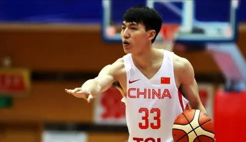 吴前为什么不能打nba(吴前三分0%！CBA里的MVP，到了国际赛场，为何如此低迷？)