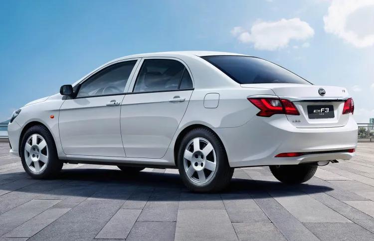 新一代比亚迪F3正式曝光，1.5L+5MT，4万多你看行不行？