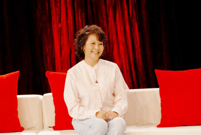 80年代女星李羚：不爱高官爱寒门，大13岁初恋丈夫的爱让人泪目