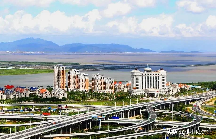 珠海航空新城房价从何时起敢卖3万？还有老牌学区进驻，凭什么？