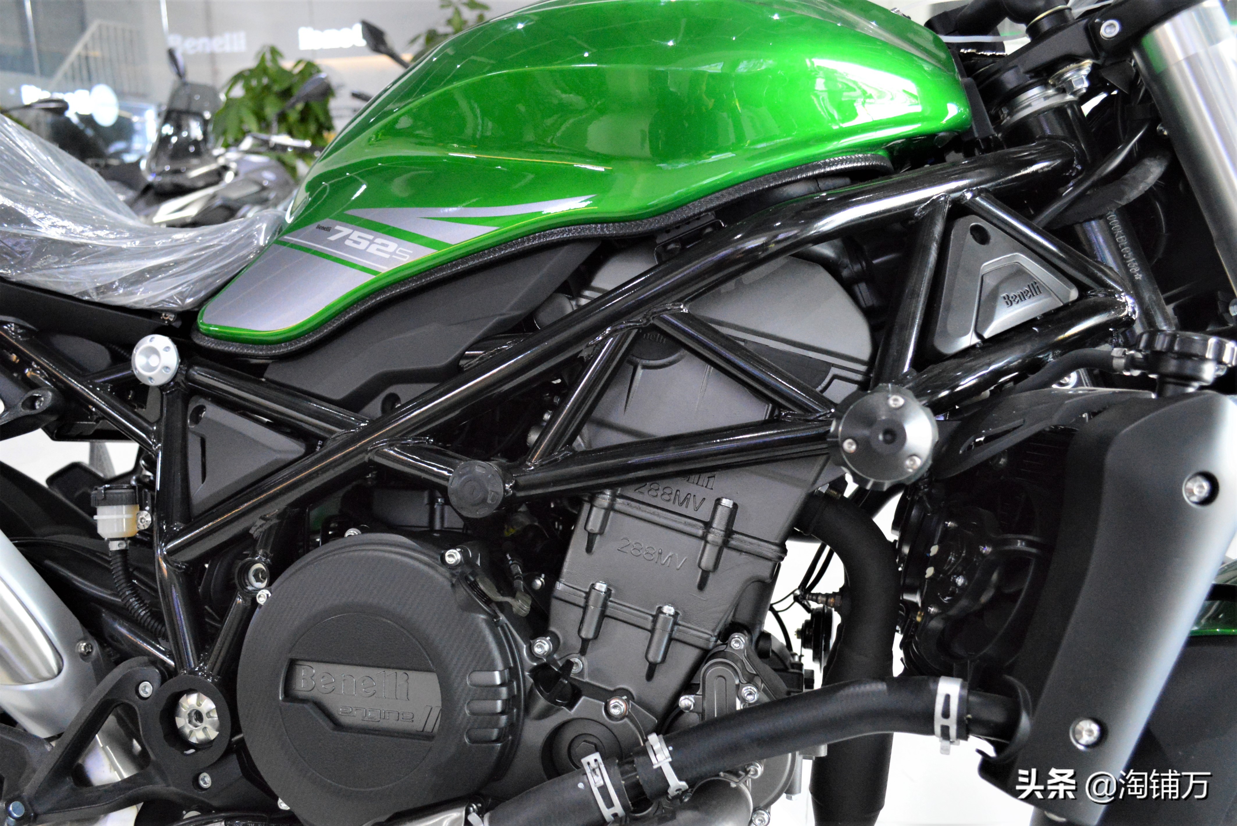 贝纳利752s价格不到5万的750街车