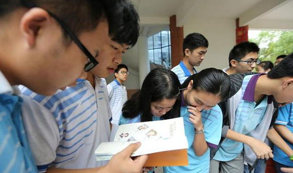 辽宁这所大学招生遇冷，分数线降到150分，2000多名额无人问津