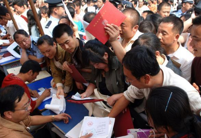 容易考公务员的6个专业，上岸率很高，想考公务员的可以收藏