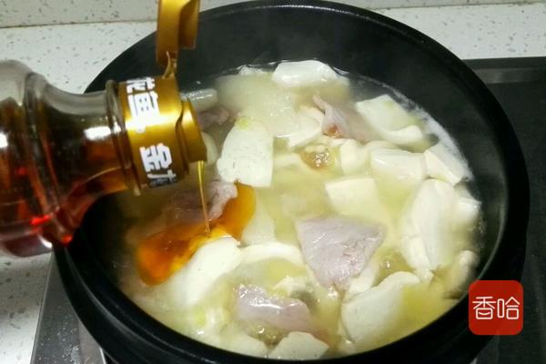 河蚌最好吃的做法，炖之前多做这一步，肉不老也不腥，非常下饭