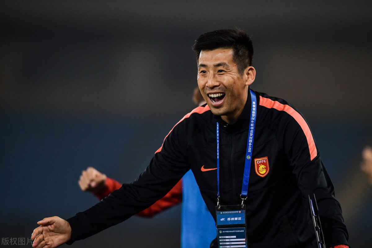 作为河北籍球员,郎征的职业生涯大部分时间在北京国安度过,在生涯末期