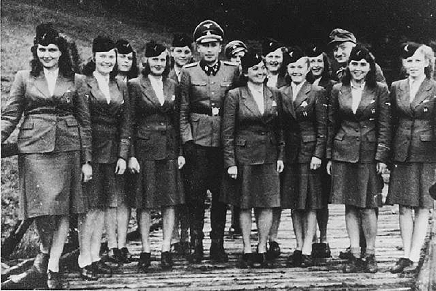 纳粹女子亲卫队电影剧情「介绍」
