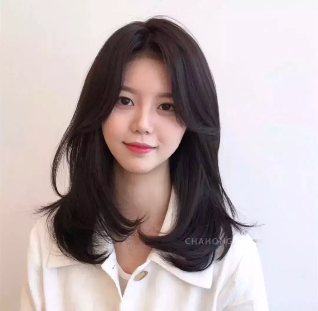 大脸妹子最适合的四款发型