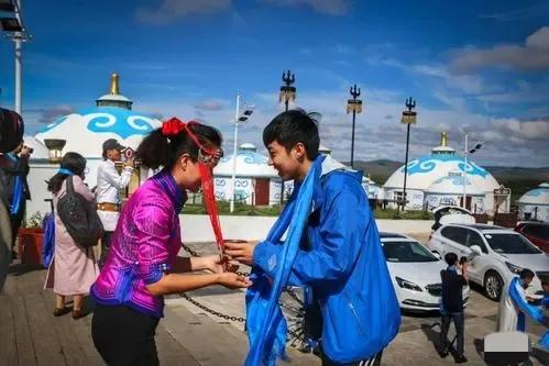 蒙古国“现状”，海军夏天运羊毛，冬天捕鱼，还有25个探秘冷知识