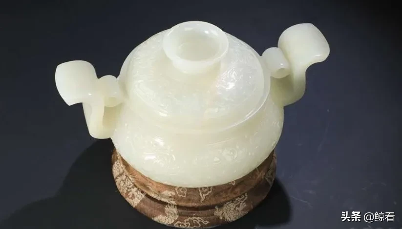 炉烟袅孤碧,云缕霏数千,焚一炉香窥尽古代文青的精致香生活