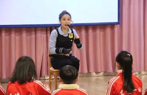 幼儿园老师公开“高薪”工资单，一年工资近30万，还是一份铁饭碗