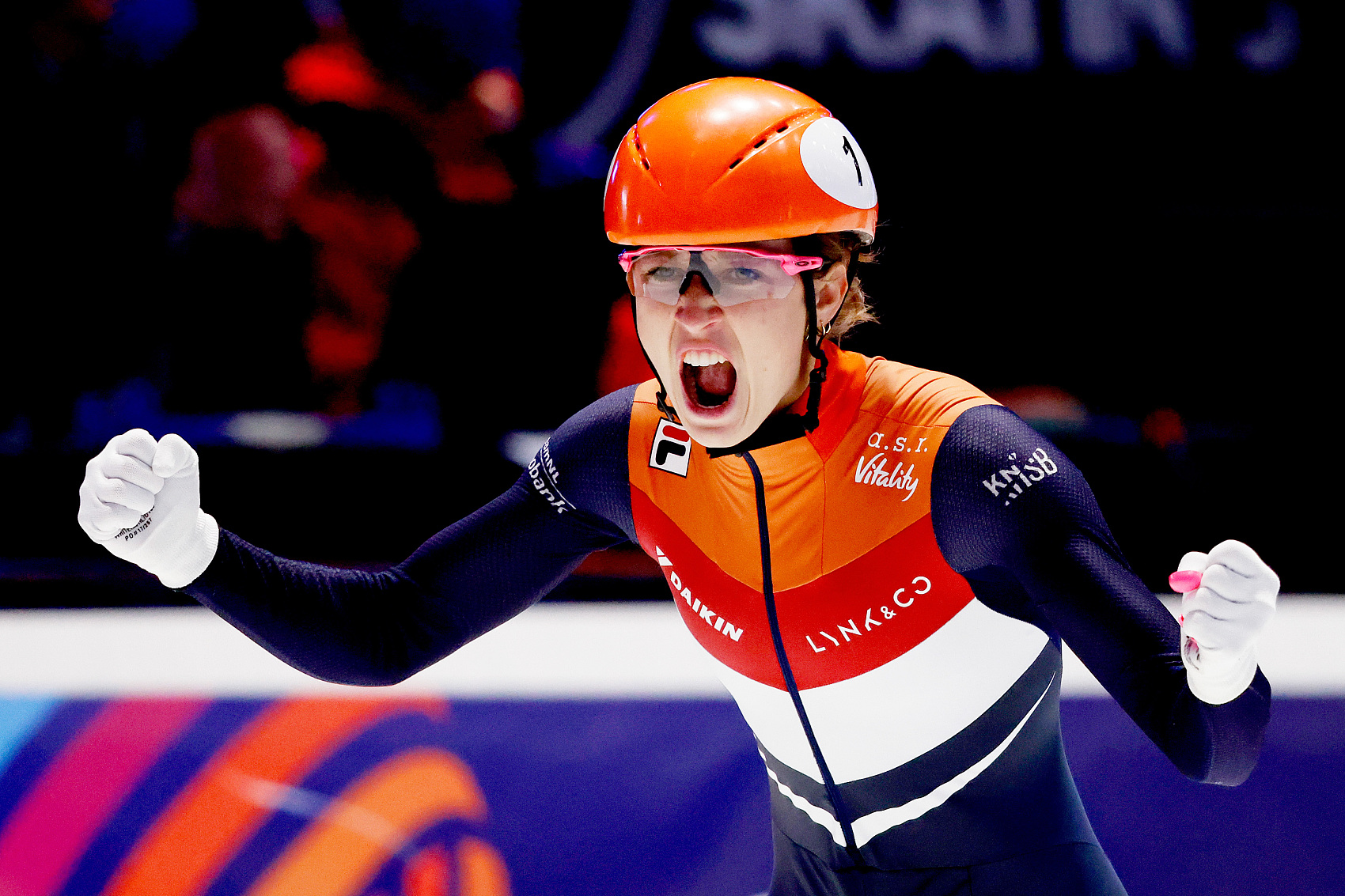 荷兰短道速滑女舒尔廷年龄(短道速滑世锦赛收官,荷兰猛女包揽五金