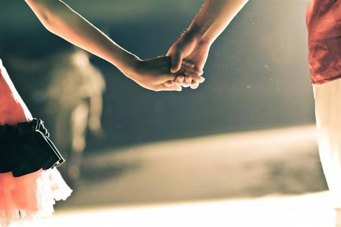 “融不进的婆家，回不去的娘家”，远嫁的姑娘最怕过年