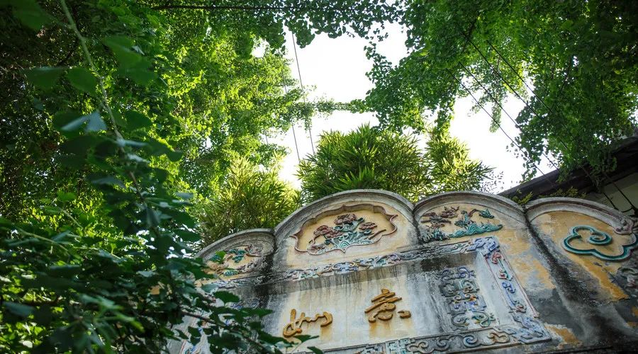 8首人生诗词：看淡世事沧桑，内心安然无恙