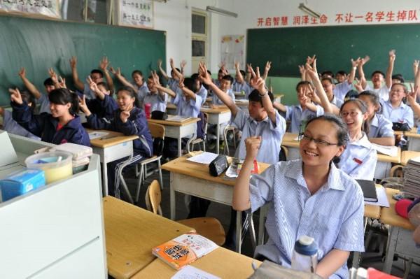 高考分数线有望下调，中等生很“吃香”，400分有希望上本科