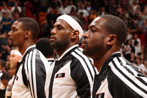 nba2013總決賽g6（13年決賽G6，雷阿倫命中關(guān)鍵三分！波什10分，韋德14分，那老詹呢）