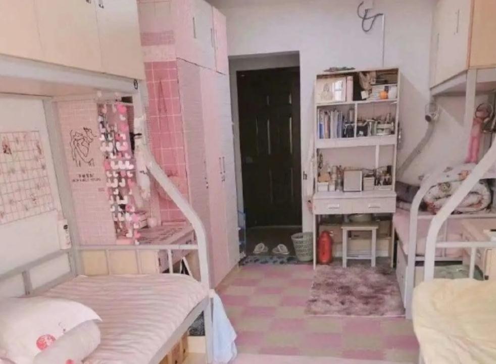 大一新生入学，宿舍选床位“有讲究”，四人寝更要避免踩坑