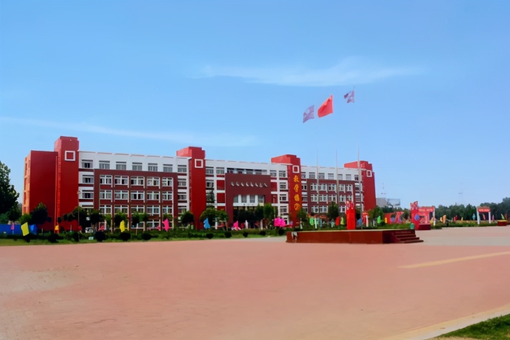 郑州时代科技中等专业学校打造“文化+技能”人才培养模式