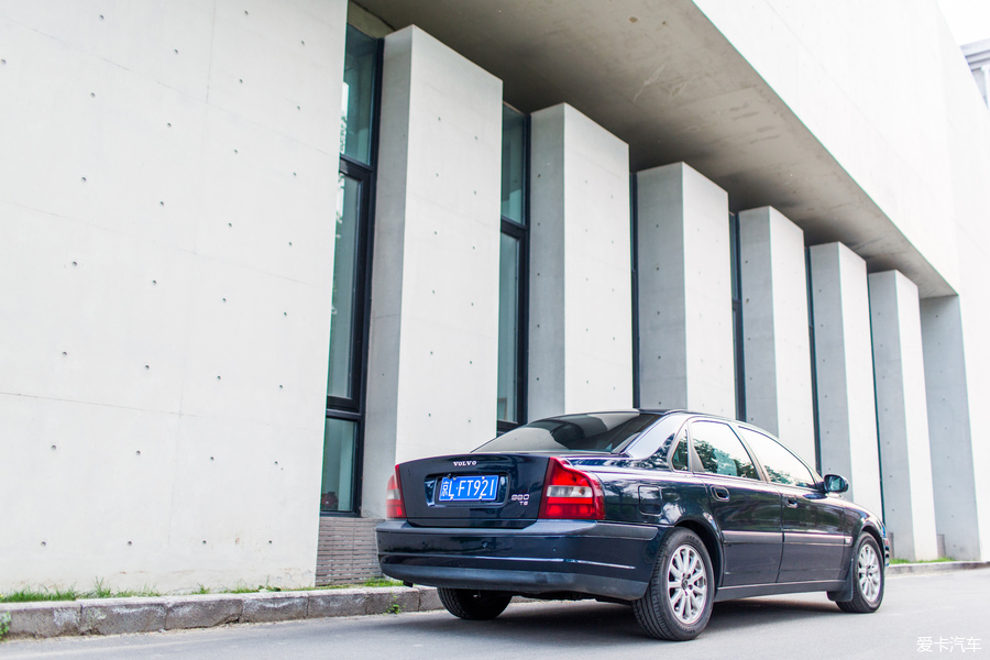 车载传真机真是活久见！体验经典老车Volvo S80四座版
