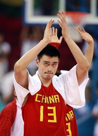 保罗斯图格斯为什么不打nba(世界篮坛比姚明还高的5大球星，孙明明上榜 第1创吉尼斯纪录)