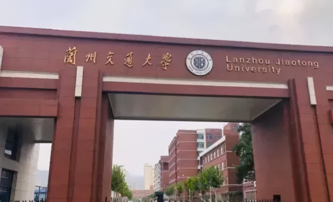 备受“铁路局”青睐的5所大学，毕业就是铁饭碗，就业不用发愁