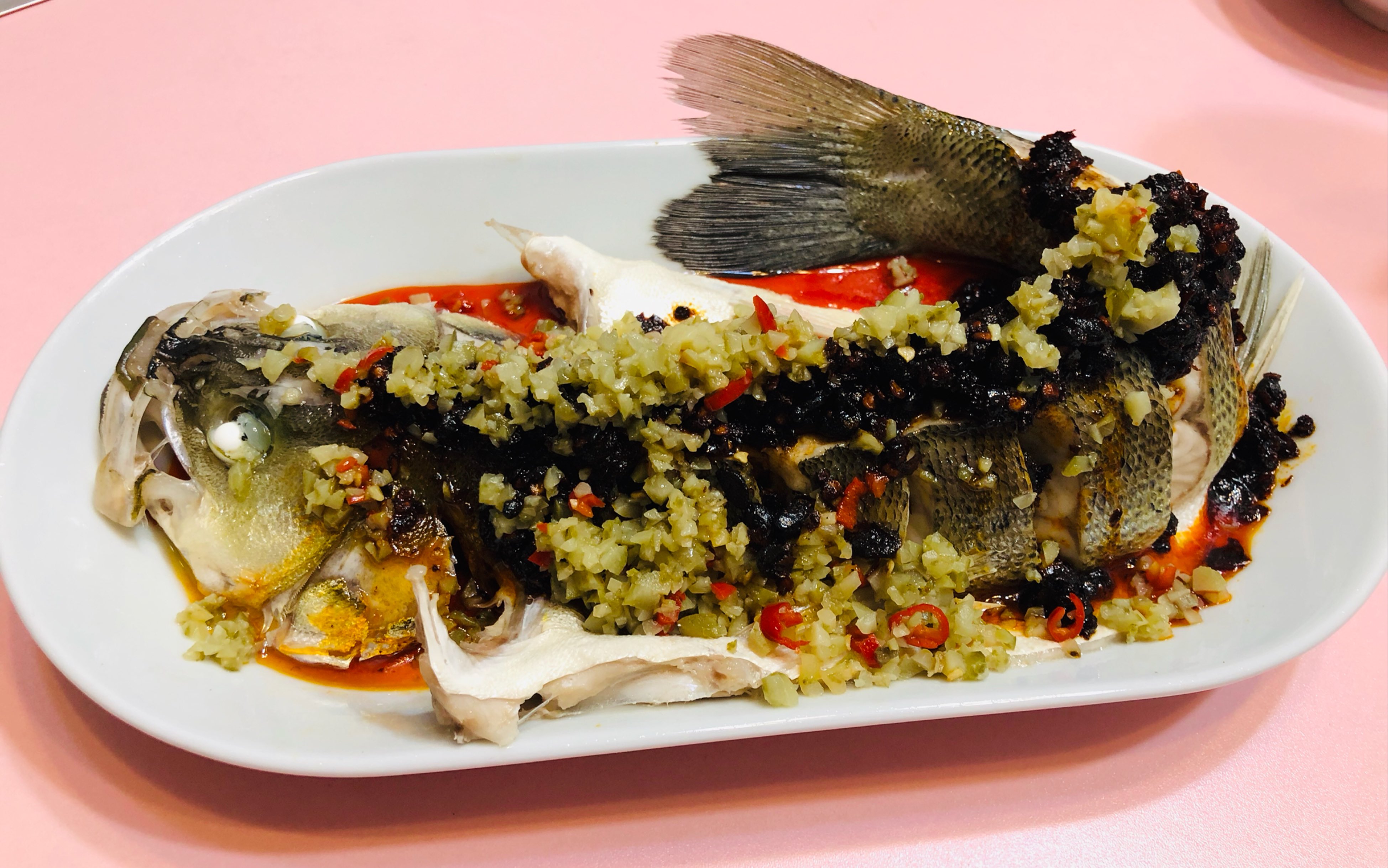 【豆豉辣椒烤鲈鱼】做法步骤图 营养美味超好吃-起舞食谱网
