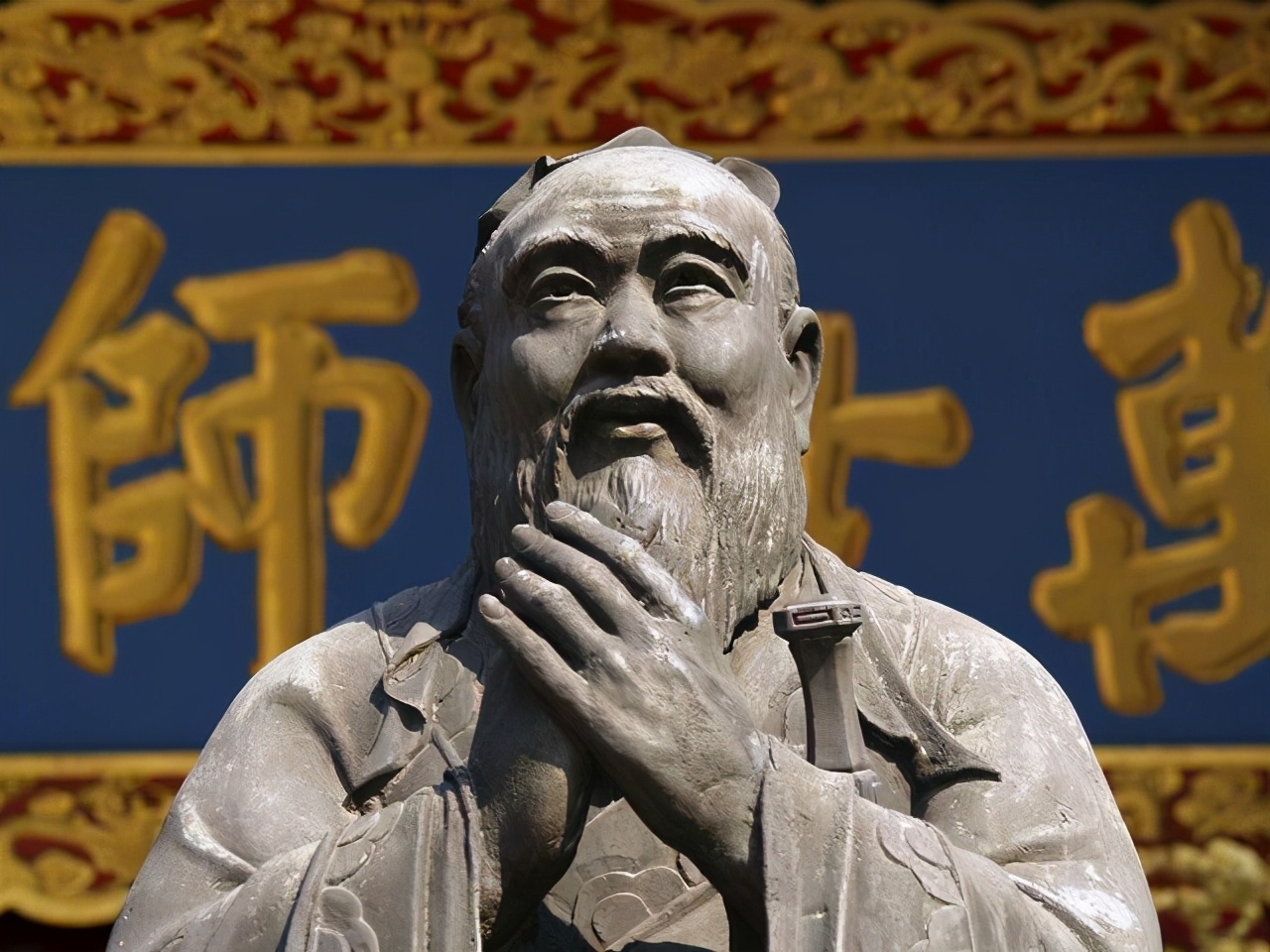 “祖龙魂死秦犹在，孔学名高实秕糠”，主席为什么这么说？