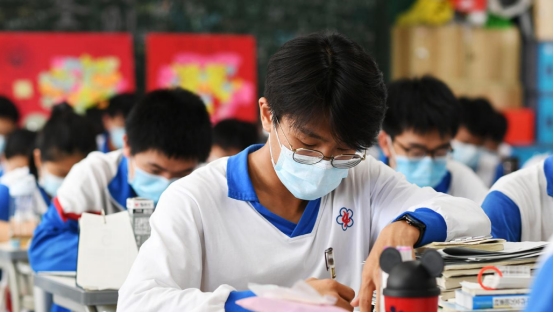 各省最新高考难度出炉！山东省跌出前三，河南依旧是“炼狱”模式