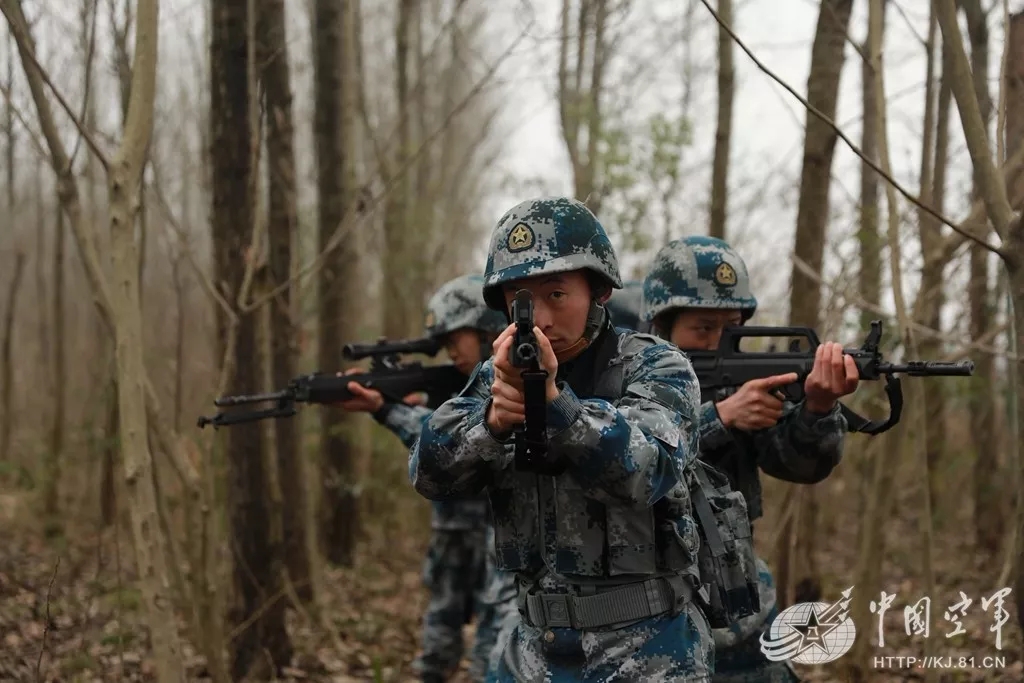 “特战利刃”安浪：在搏击风浪中成长