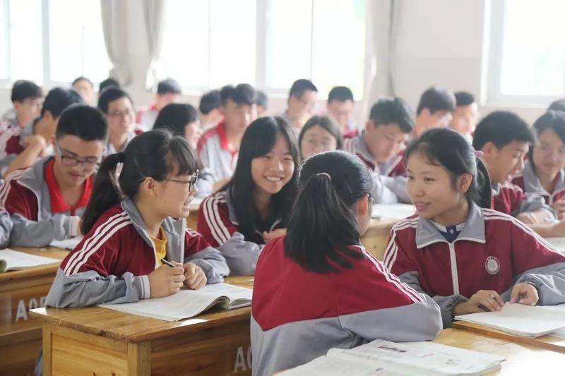 教育厅通知，高中生“复读”必须遵循新规定，得益的是私立学校