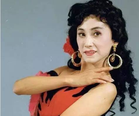 爱莲舞蹈学校（著名舞蹈家陈爱莲逝世）