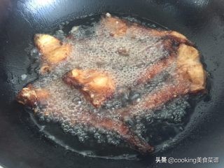 家常青鱼菜谱，糖醋熏鱼排做法，美味营养的鱼肉做法，春节试试吧