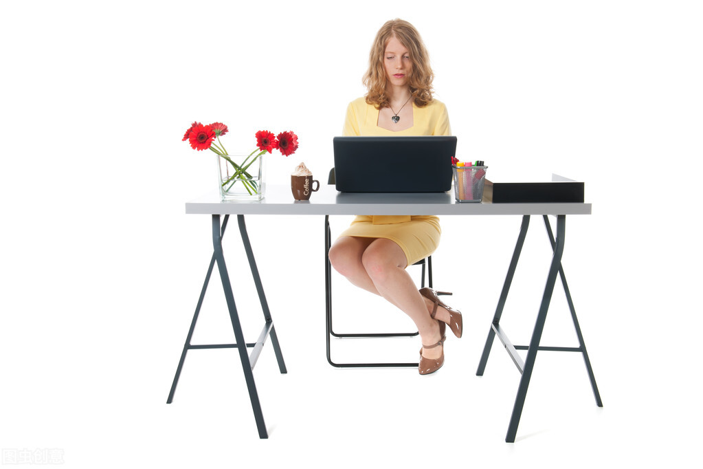 做自媒体真的能赚钱吗？你怎么看辞职在家专职做自媒体