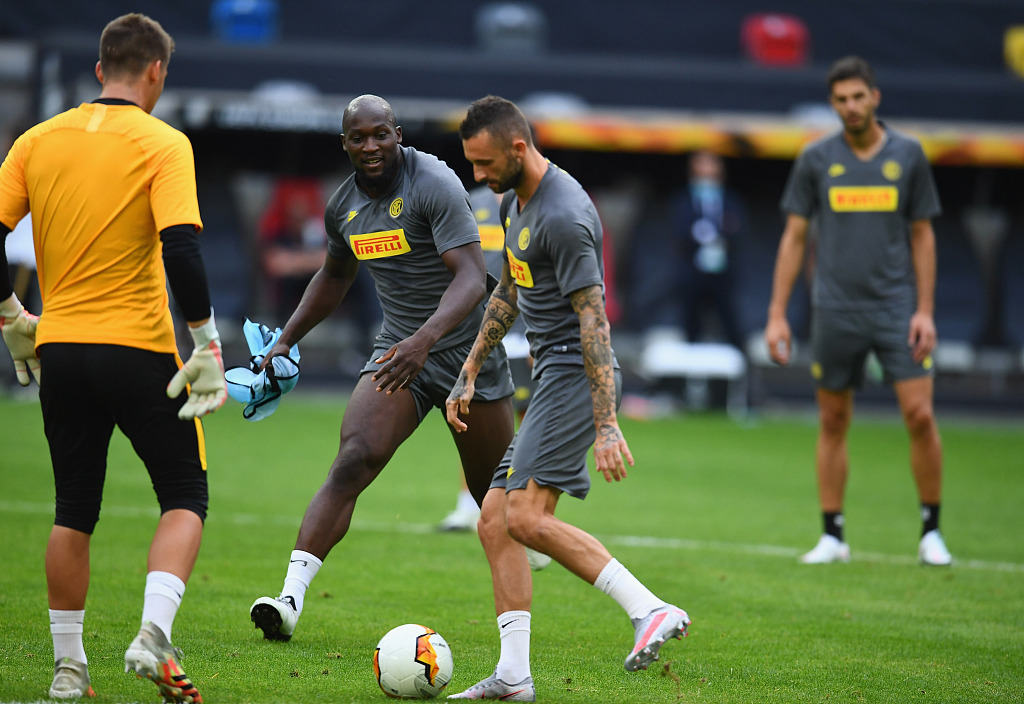 欧联杯免费直播10.4（「欧联观战指南」PP体育全程直播1／4决赛 国米曼联周二3时出战）