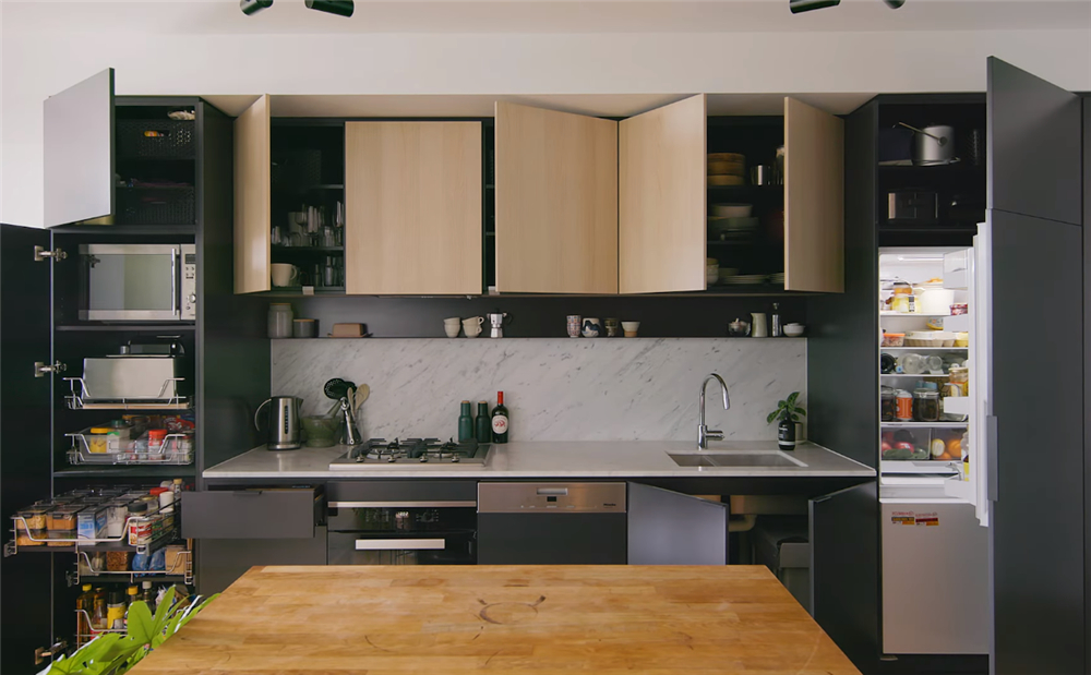 独居姑娘的1室2厅小家，55㎡面积做成开放式，卧室推拉门太实用了