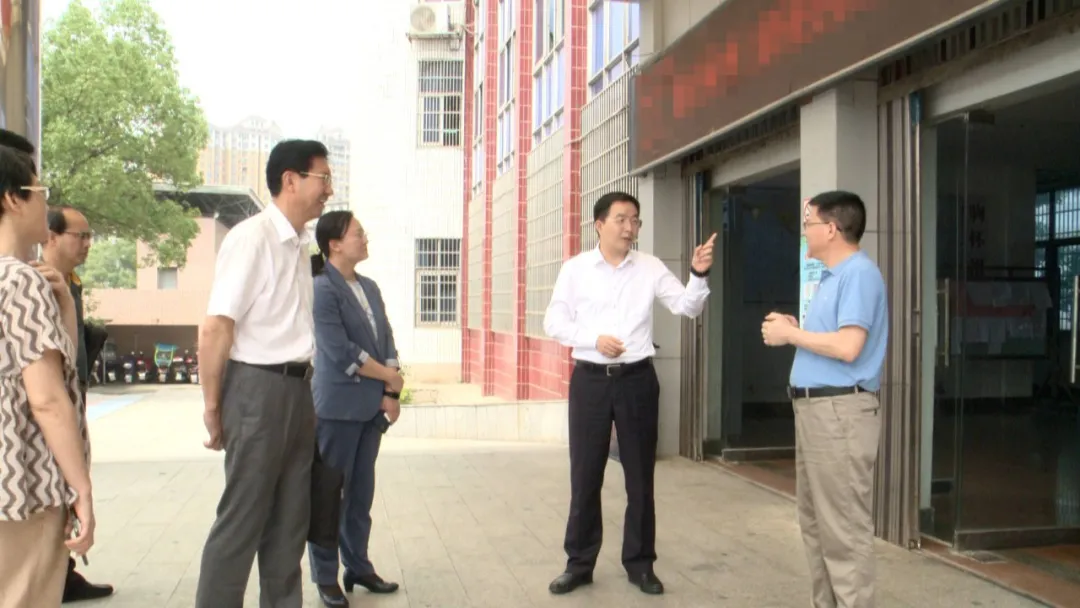 邓永翔调研高考准备工作 为莘莘学子加油鼓劲