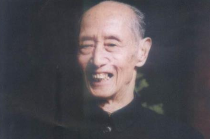 当年高考数学零分，作文写28个字的臧克家，为何被校长破格录取