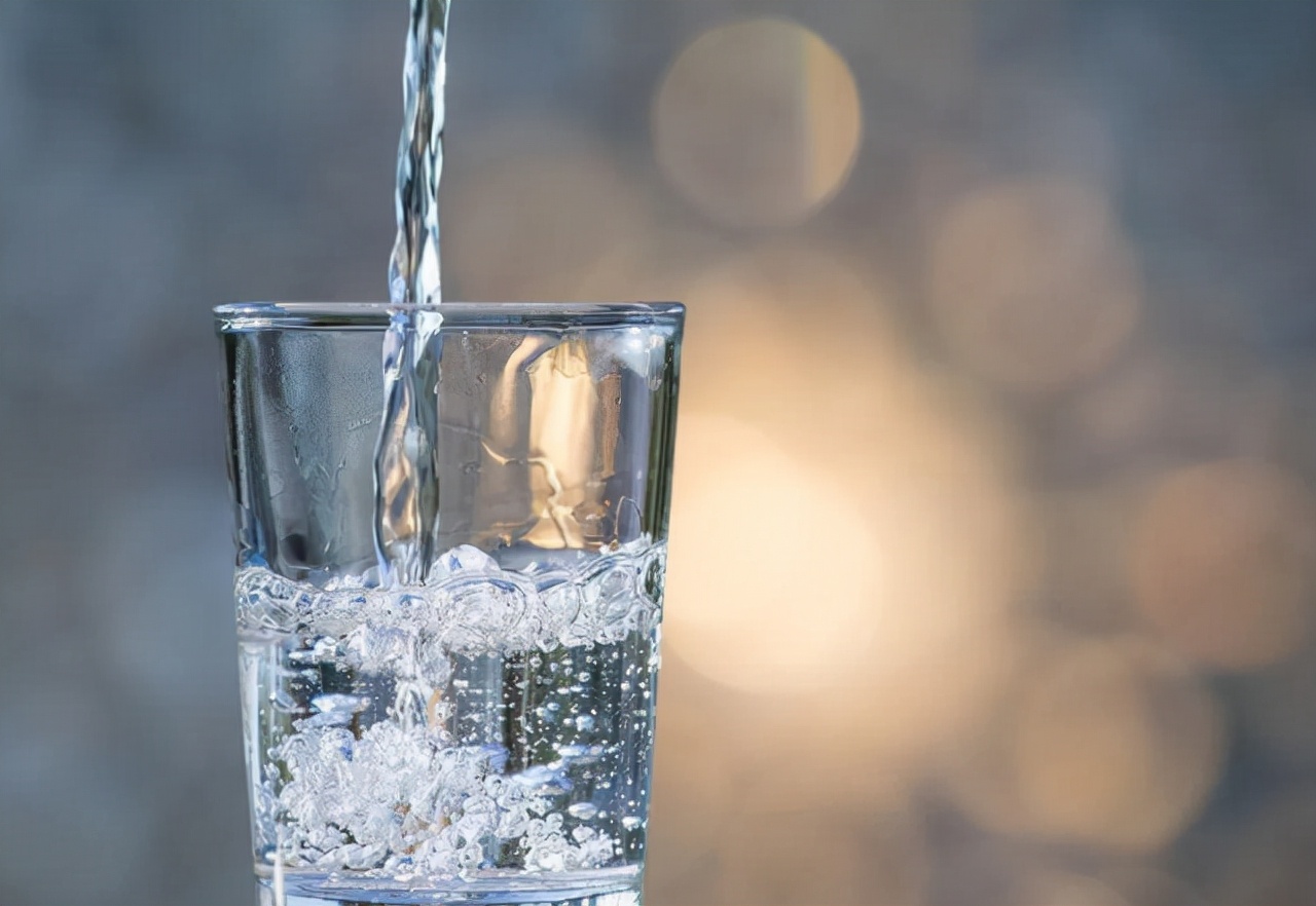 长期喝“电热水壶”烧的水，对身体有影响吗？医生：可别忽视