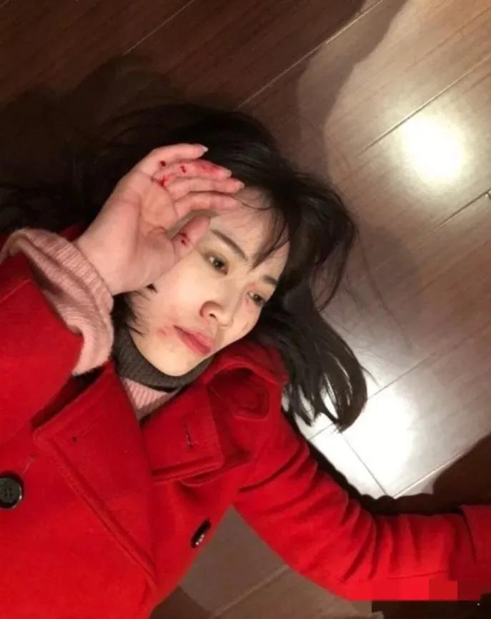 “美艳娇妻”马蓉，千万阔太不做非要“作死”，如今狼狈不堪